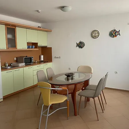 Two-bedroom Sea View Romantika Апартаменты