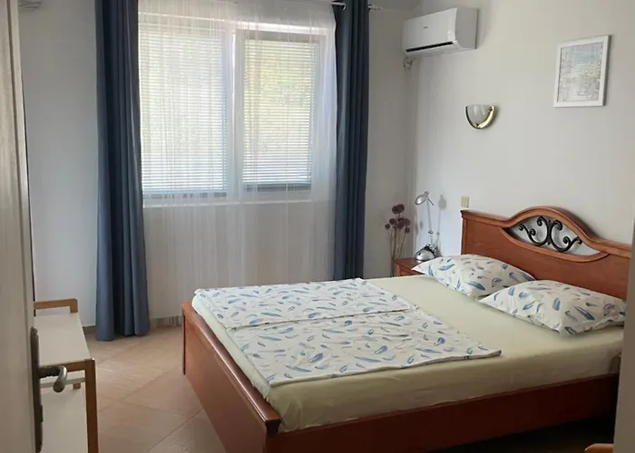 Апартаменты Two-bedroom Sea View Romantika Созополь