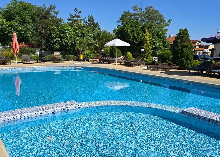 Two-bedroom Sea View Romantika Апартаменты