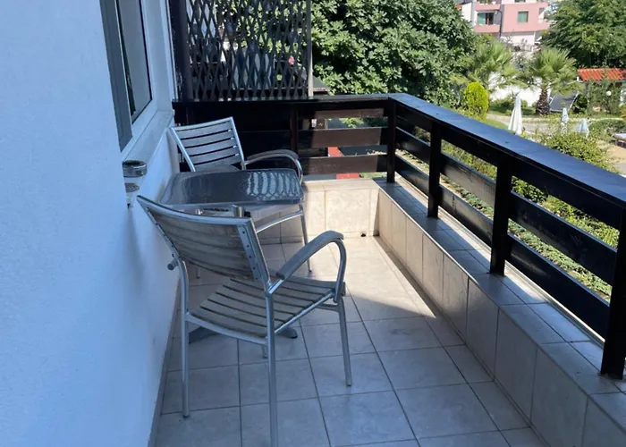 Two-bedroom Sea View Romantika Апартаменты *