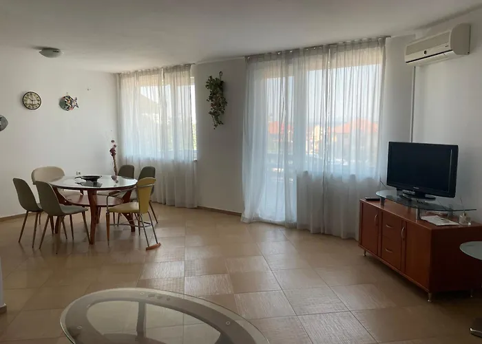 Апартаменты Two-bedroom Sea View Romantika *